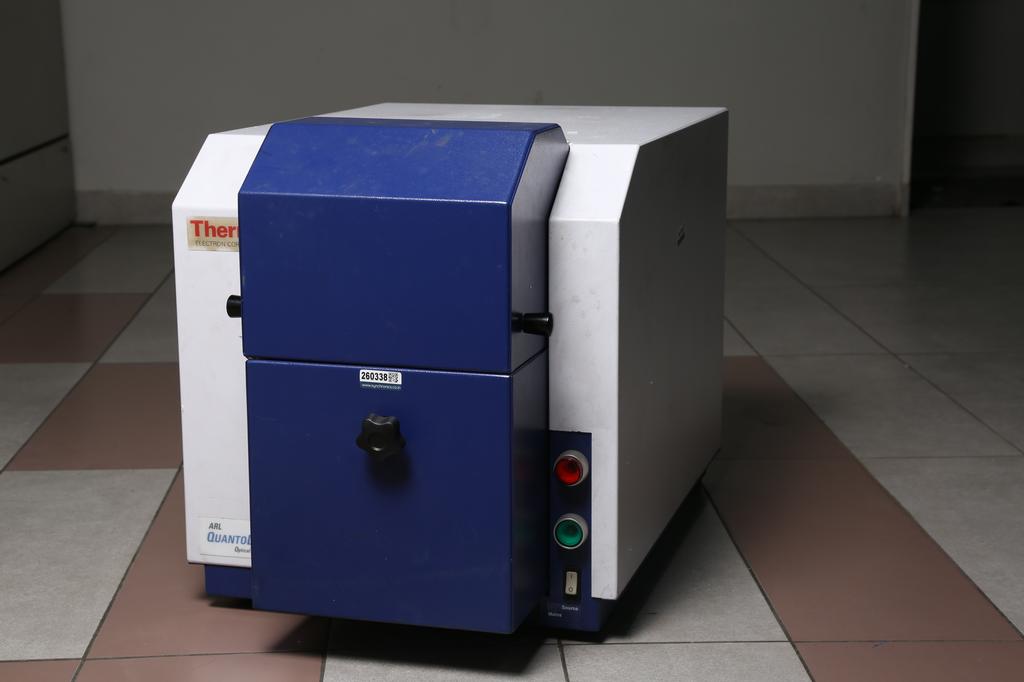 OPTICAL EMISSION SPECTROMETER ARL QUANTODESK