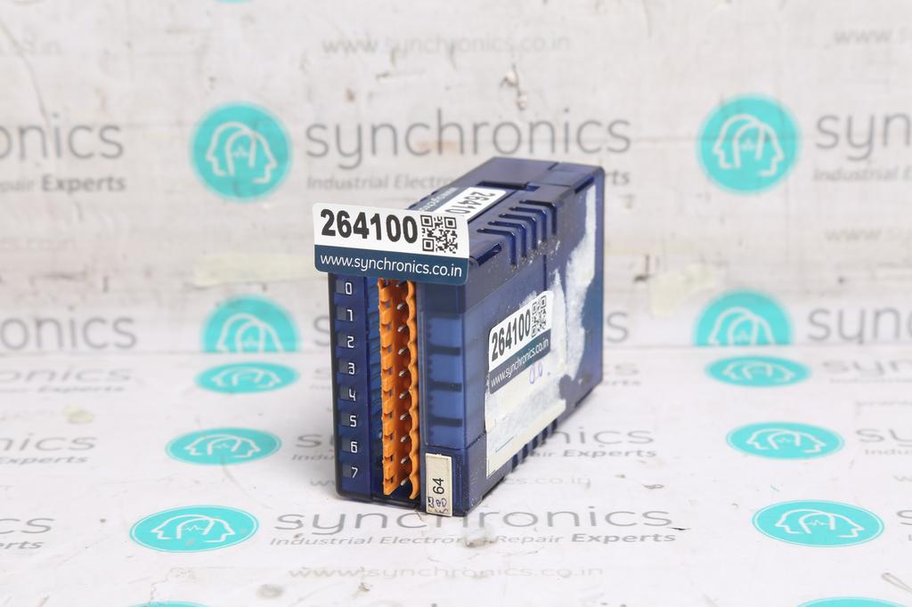 ANALOG INPUT MODULE 8 CHANNEL 12 BIT PCD3-W300