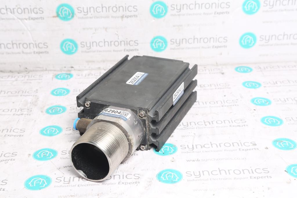 LASER DISTANCE MEASURING DEVICE ILR1182-30